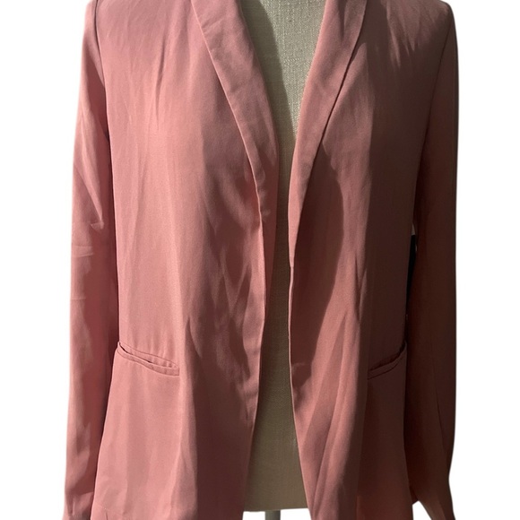 Lulu's Pink Wrap Robe with Self-Tie Belt - Picture 6 of 12